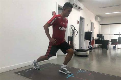 Flamengo Anuncia Contratação Do Atacante Colombiano Uribe Superesportes