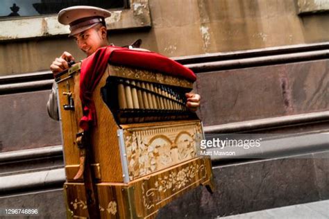 84 Street Organ Grinder Stock Photos High Res Pictures And Images