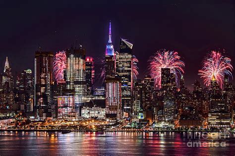 Nyc July 4 Fireworks 2017 Photograph By Regina Geoghan Fine Art America