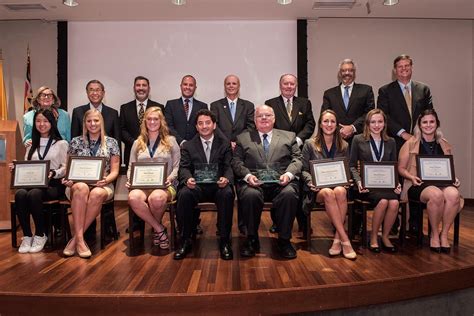 Boeing Institute Of International Business Honors Hussmann Award