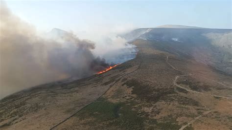 Declaran De Peligrosidad 1 Un Incendio En La Sierra De Gredos Por Su