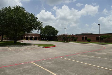 Metcalf Elementary School - Cypress Fairbanks ISD