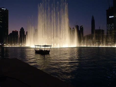 Dubai Fountain Timings 2025, Tips And More: Discover The Best Time And ...