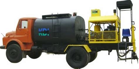 Truck Mounted Bitumen Pressure Distributor Coustom Model Name Number