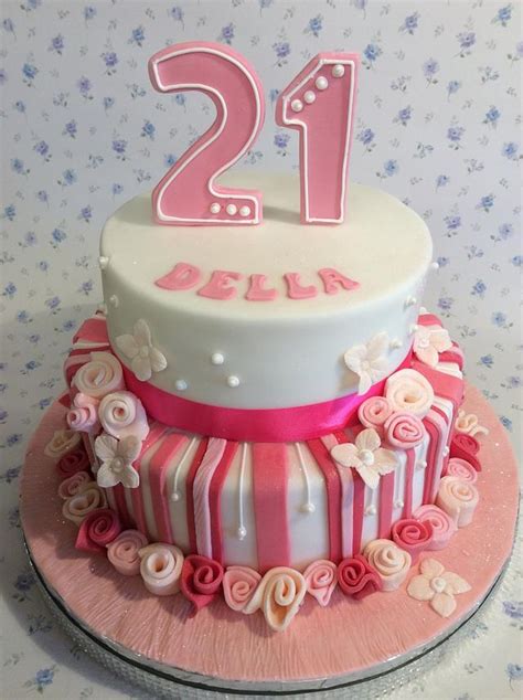 Della Decorated Cake By Bakinglady Cakesdecor