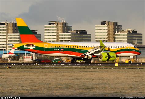 YL-CSK | Airbus A220-371 | Air Baltic | C. v. Grinsven | JetPhotos