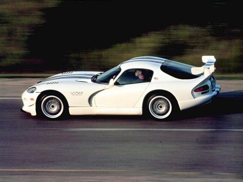 1998 Dodge Viper GT2 | Review | SuperCars.net