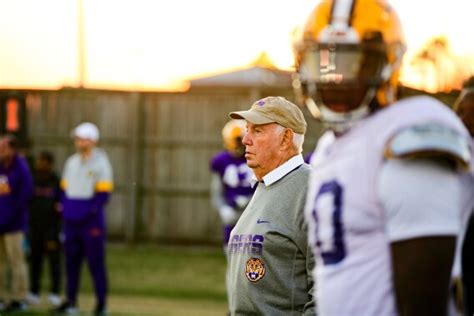 Former USC coach John Robinson connects with new generation at LSU - Los Angeles Times