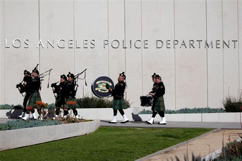 Photos Lapd Ceremony Honors 239 Fallen Officers Los Angeles Times