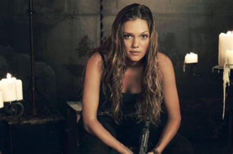 Pin by Agnes Swan on Tracy Spiridakos | Tracy spiridakos, Hair styles ...