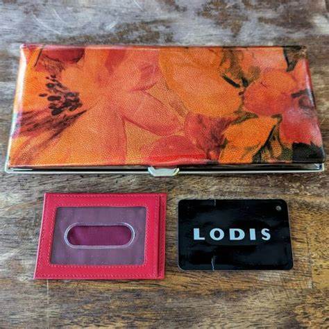 VINTAGE LODIS FRAMED WALLET! Beautiful vintage... - Depop