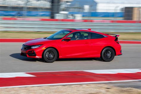 2020 Honda Civic Si Review 2020 Honda Civic Si First Drive Review Fun On The Cheap Cnet