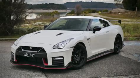 Nissan Gt R Nismo 2018 New Car Review Drive