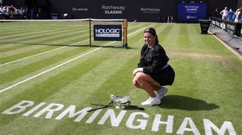 Wta La Lettone Jelena Ostapenko Sacrée à Birmingham Face à Barbora Krejcikova