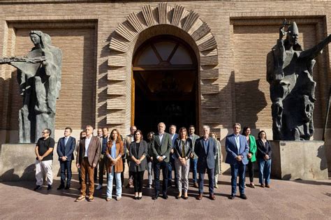 Minuto De Silencio En El Ayuntamiento Para Condenar Las Agresiones