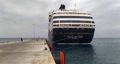 Vasco Da Gama Amanhece Na Ilha Do Maio O Primeiro Navio Cruzeiro A