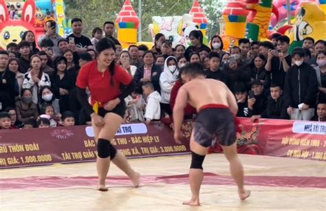 Đấu vật với hot girl xinh đẹp đối thủ nam hé lộ trải nghiệm khó quên