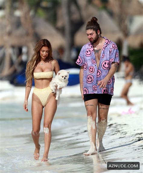 Francesca Farago Sexy Flaunts Her Flawless Bikini Body On The Beach In
