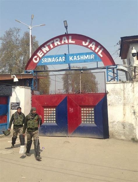 Srinagar Prison Clashes — Cops Say Inmates Caused ‘riot Families