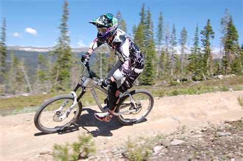 learning   downhill mountain bike  womans perspective