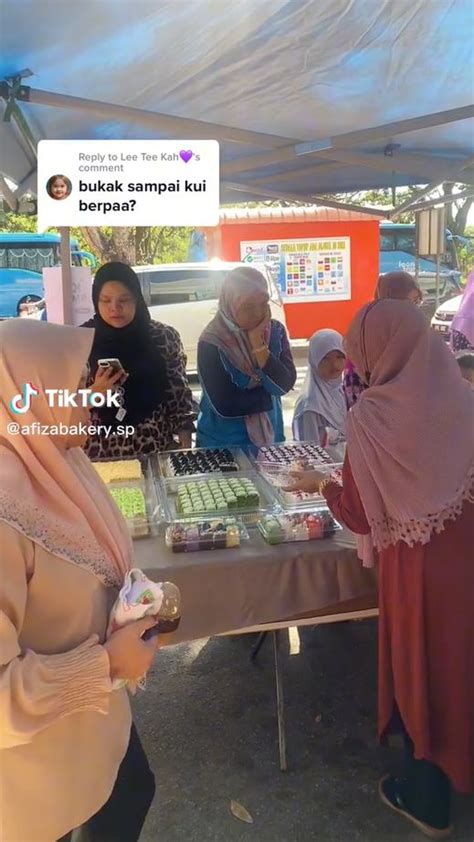 Jual Macam Macam Jenis Kek Harga RM1 Sahaja Ramai Serbu Gerai Wanita