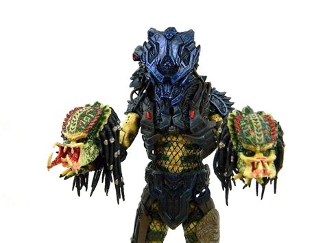 REVIEW NECA Ultimate Armored Lost Predator Figures