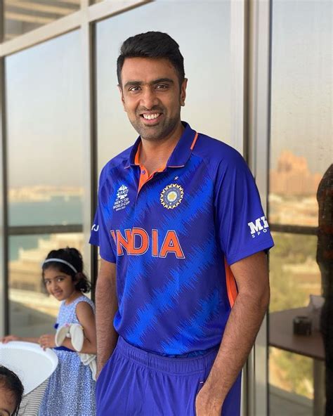 Ravichandran Ashwin (Indian Cricketer) - Wife, Age, Height, Family, Net ...