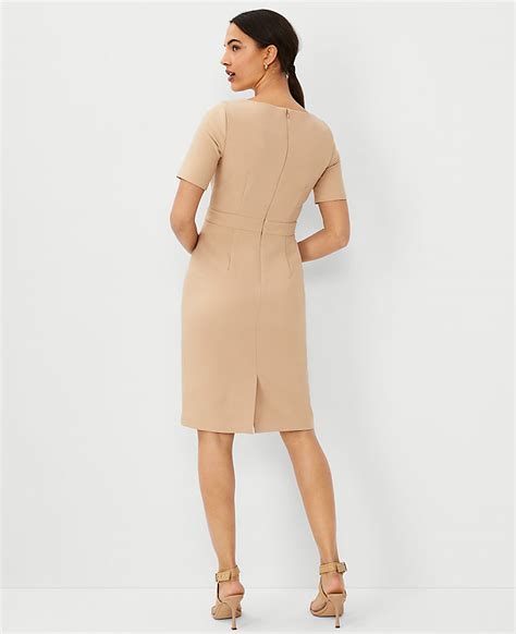 Scoop Neck Short Sleeve Sheath Dress