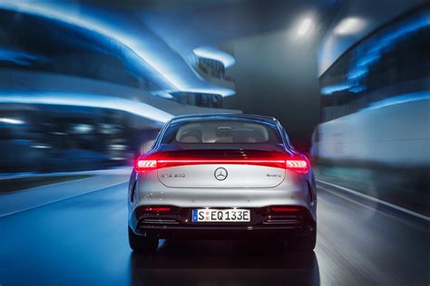 2022 Mercedes Benz Eqs Electric Sedan Design Specs And All The Details Cnet