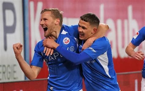 Hansa Ringt Holstein Kiel Im Ostsee Derby Nieder