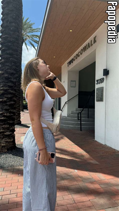 Pineapplebrat Nude OnlyFans Leaks Photo 5534053 Fapopedia