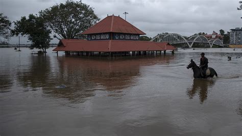 Kerala Weather Update Red Alert In 8 Districts As Heavy Rains Disrupt