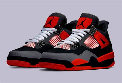 An Appetizer For the Thunder Reds- Air Jordan 4 'Red Charcoal' - Sneakerz