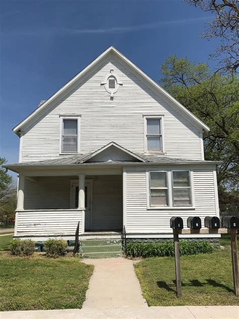 922 W Division St Grand Island NE 68801 Trulia