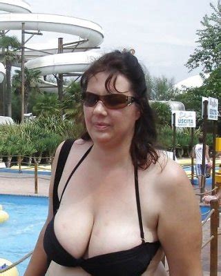 MATURE SWIMSUITS BIKINIS Porn Pictures XXX Photos Sex Images