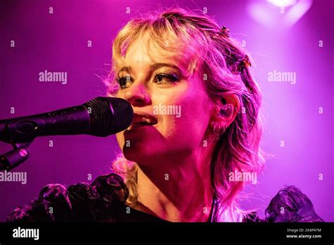 Annie Hamilton Cantante Fotografías E Imágenes De Alta Resolución Alamy