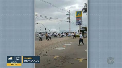 Torcedores De S O Paulo E Santos Entram Em Confronto Em Avenida De