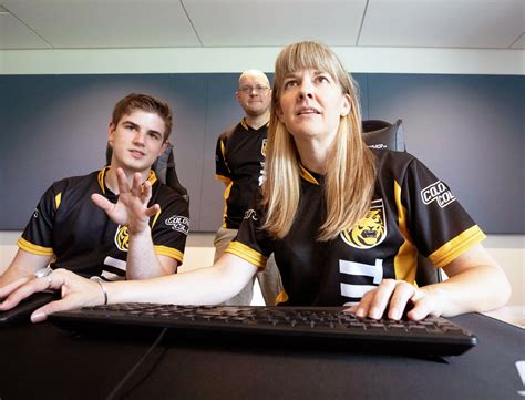 Game On With CC’s eSports Team | Bulletin