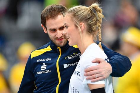 Bilderstrecke Zu Volleyball Star Louisa Lippmann Kehrt Nach Schwerin