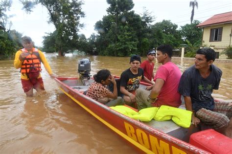 Eta Deja Al Menos Ocho Muertos Por Derrumbes E Inundaciones En