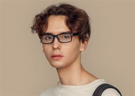 ways  style  middle part haircut