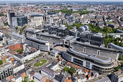 Concours international pour la rénovation du bâtiment Paul Henri Spaak