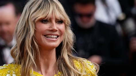 Heidi Klum Pr Sentiert Ihr Mega Dekollet Im Bikini