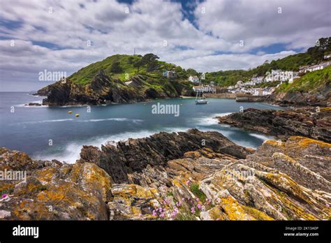 Cornish towns and villages hi-res stock photography and images - Alamy