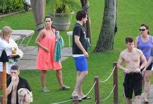 Jennifer Love Hewitt Bikini Candids In Maui 01 02 11 12x LQ HQ Adds Phun Org Forum