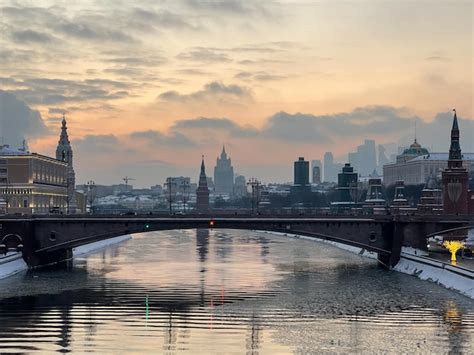 Premium Photo | Panoramic winter view of the moskva river in moscow russia