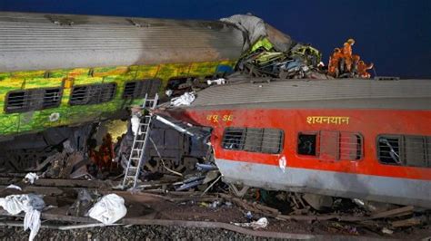 Signal Error Likely Caused Deadly Train Crash In India Officials Say Flipboard