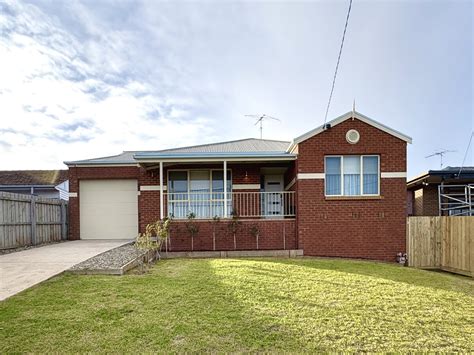 13 Hunt Road, Herne Hill VIC 3218 - House For Rent | Domain