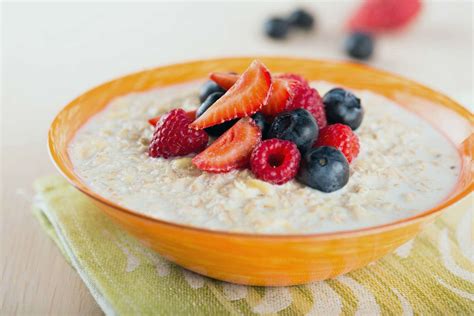 Spiced Oatmeal With Fruits – GenV