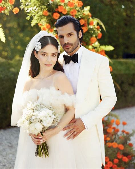 Geçtiğimiz ay nikah masasına oturan Özge Gürel ile Serkan Çayoğlu